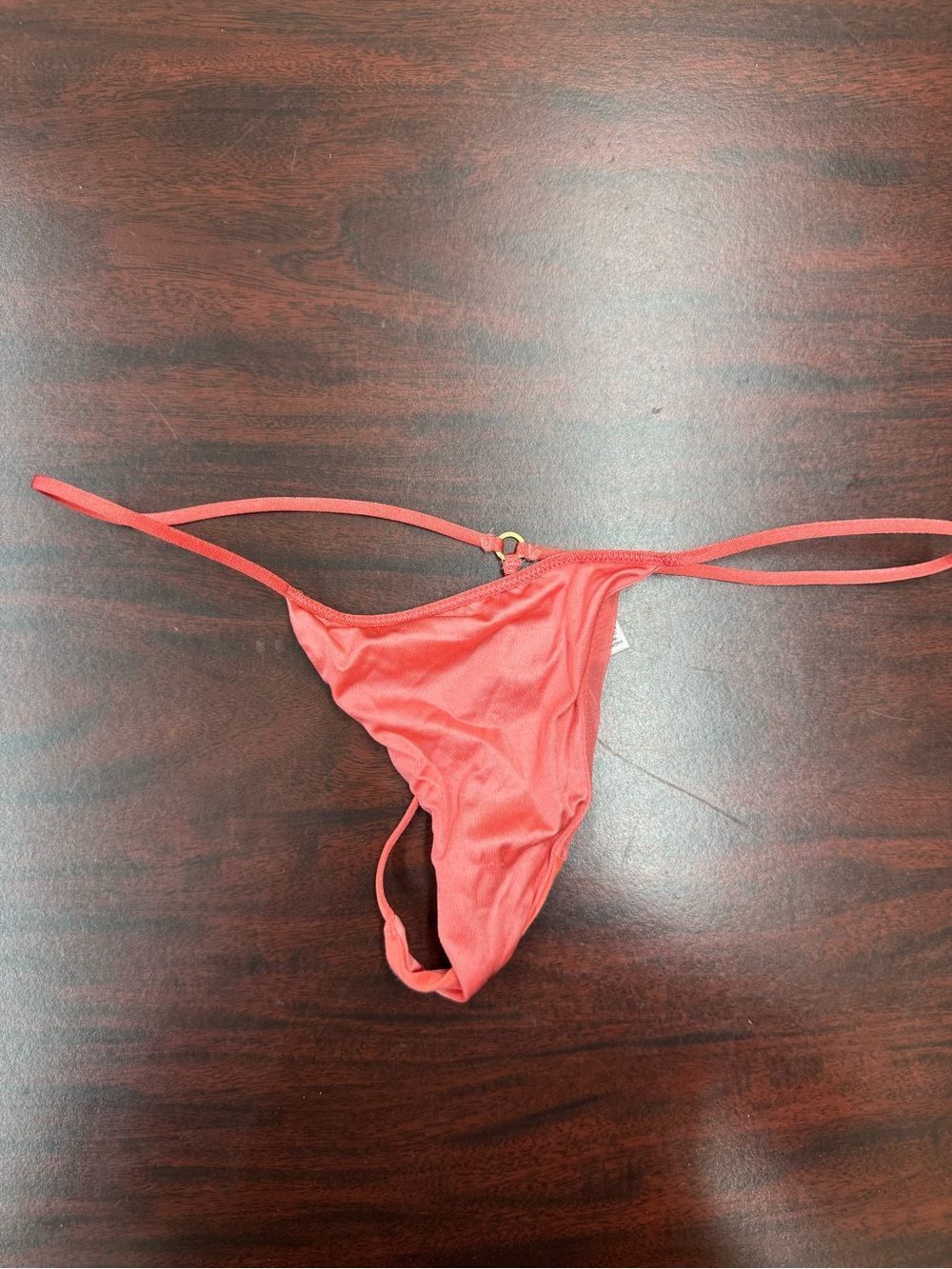 NWOT Victoria’s Secret Very Sexy Vintage Coral Colored V-String Size Small- 2005